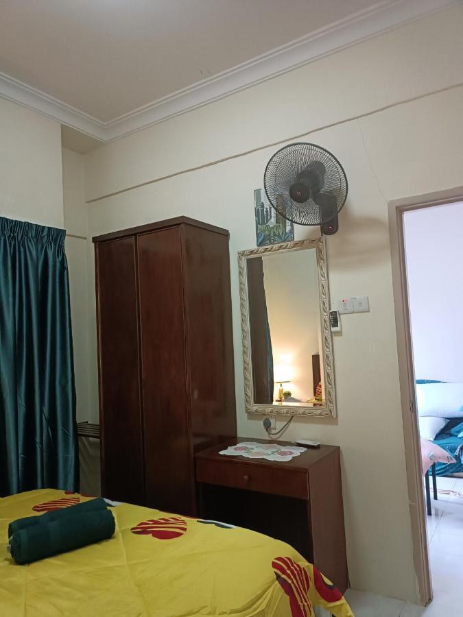 Sofea Bukit Merah - Laketown A6153 * Kampong Selemat
